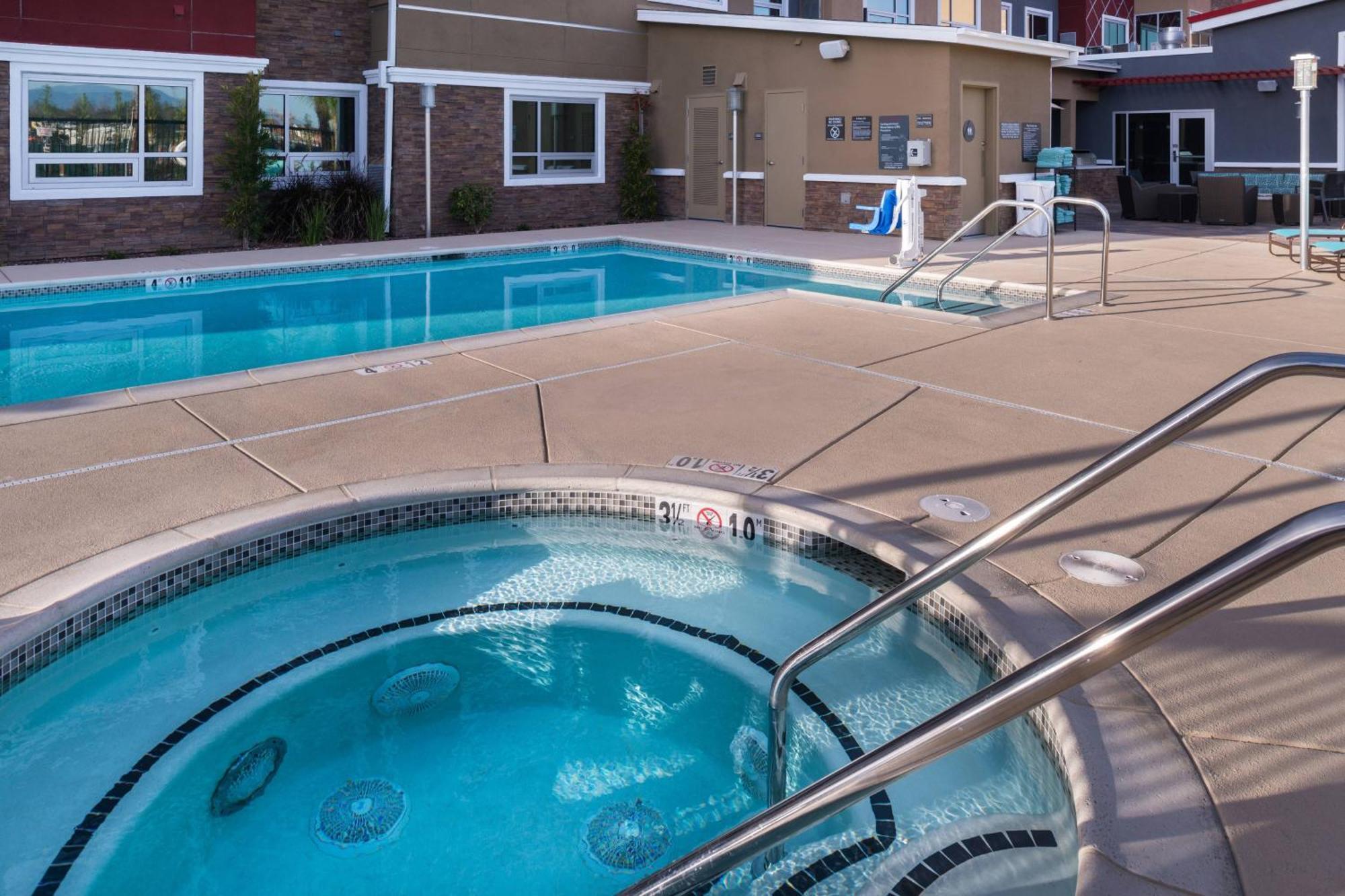 Residence Inn By Marriott Temecula Мурриета Экстерьер фото
